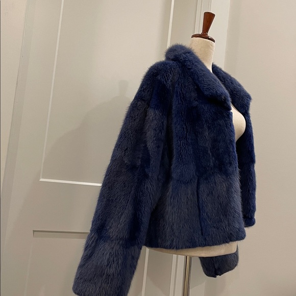 Elegant Blue Teddy Fox Fur Jacket. - Picture 9 of 10